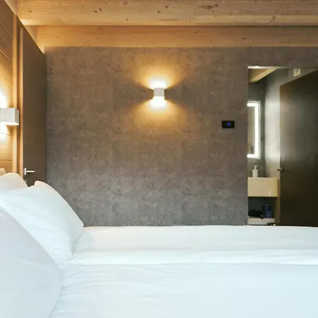 Principe Delle Nevi מלון 4*